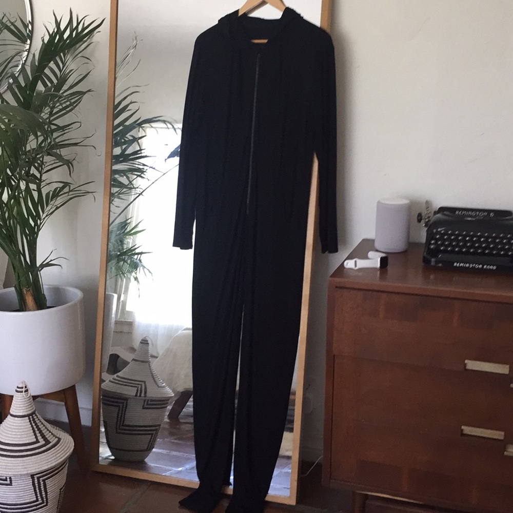MeUndies black hooded onesie pajamas size S/M